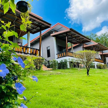 Phurin Thara Resort Ko Lanta Екстериор снимка