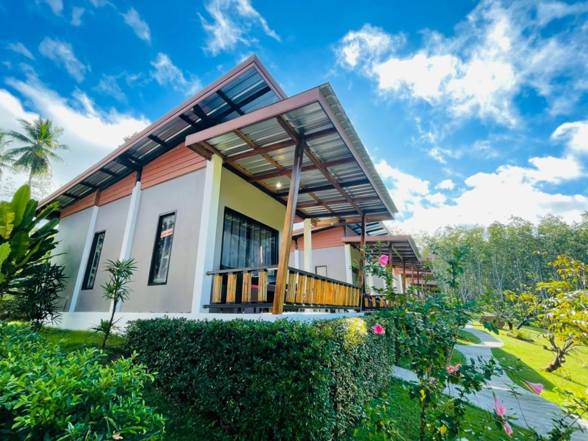 Phurin Thara Resort Ko Lanta Екстериор снимка