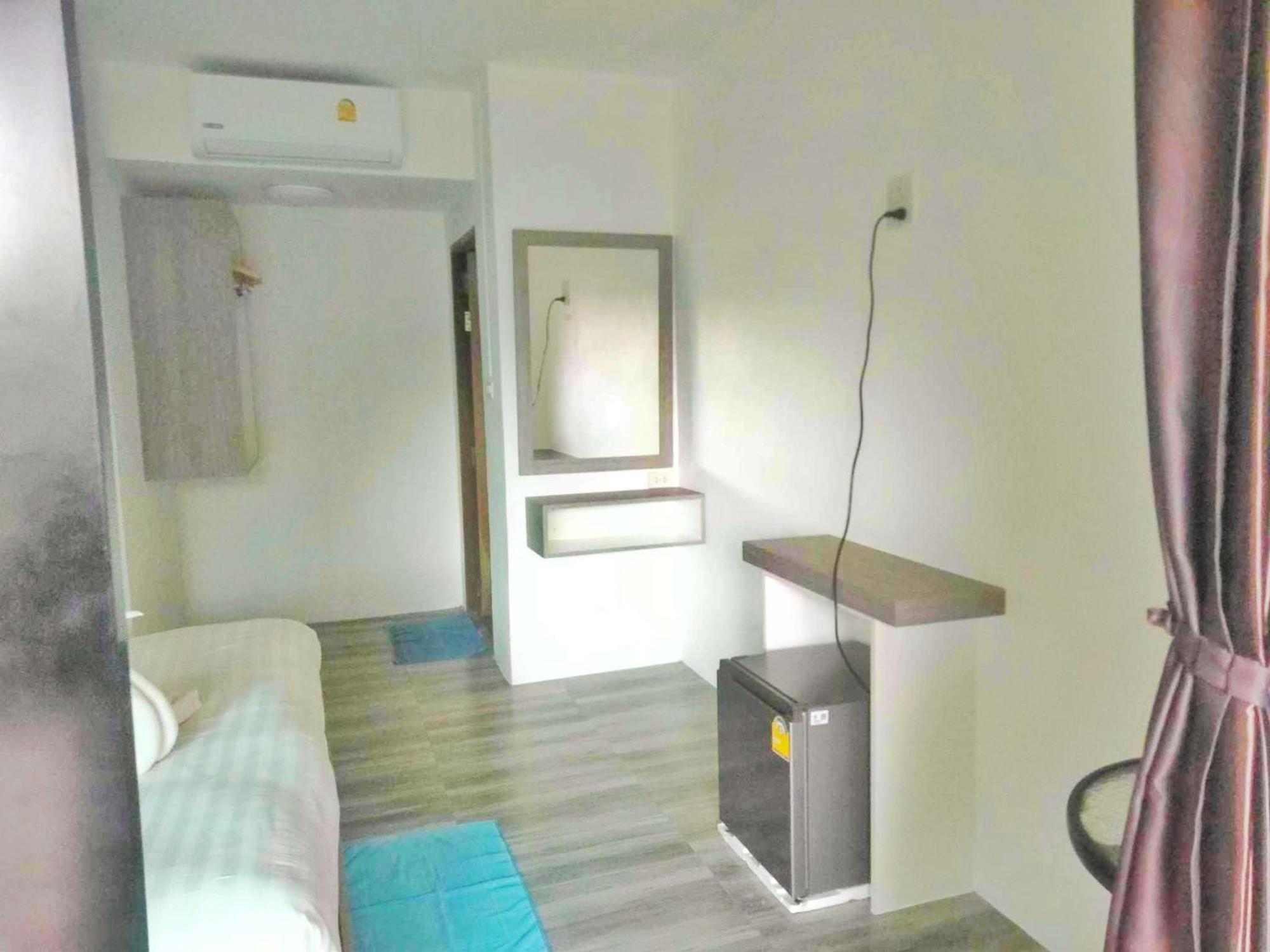 Phurin Thara Resort Ko Lanta Екстериор снимка