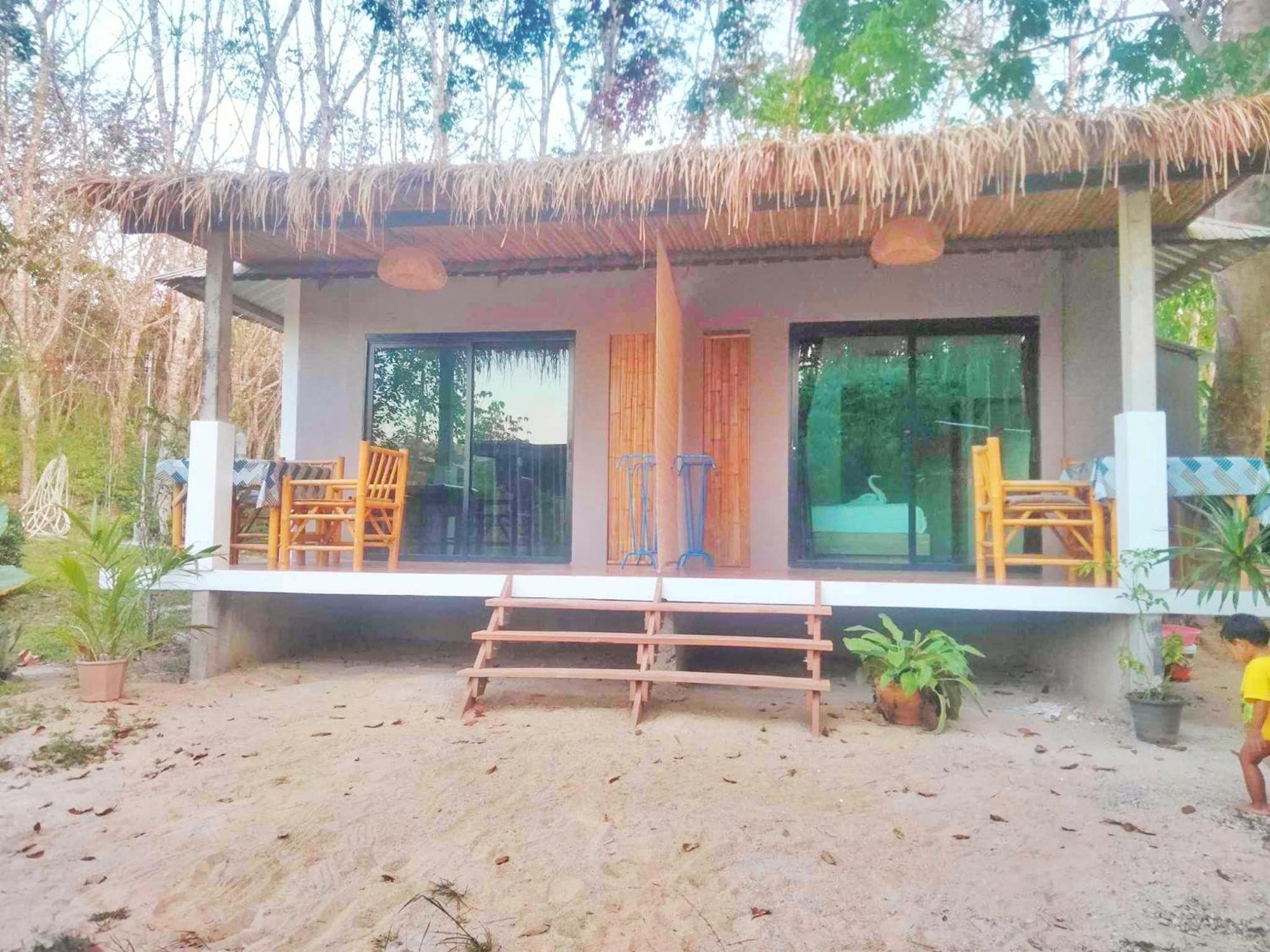 Phurin Thara Resort Ko Lanta Екстериор снимка