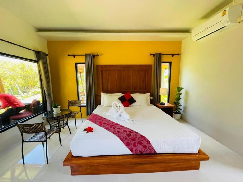 Phurin Thara Resort Ko Lanta Екстериор снимка